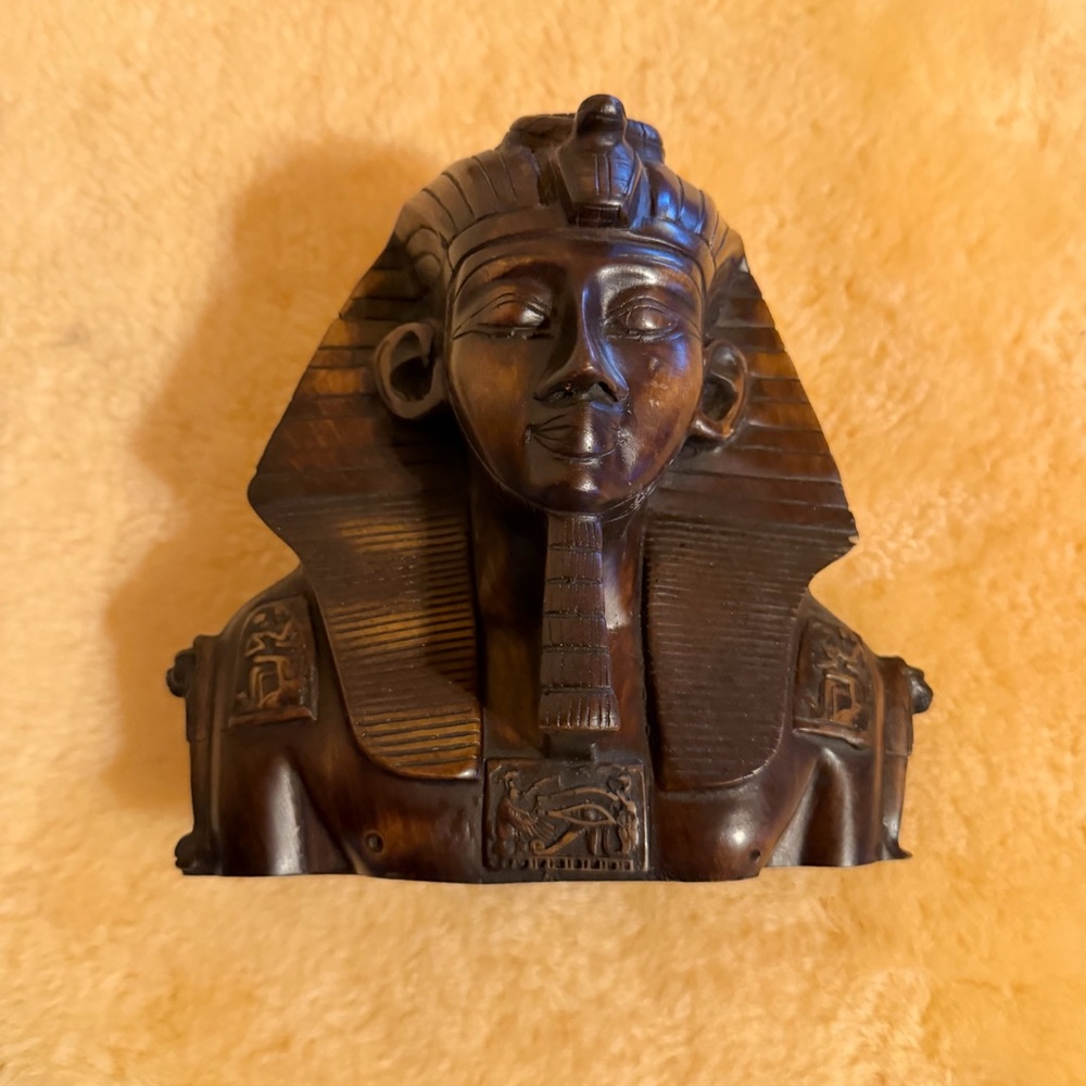 King Tut Tutankhamum bust statute 7-1-2” tall - resin